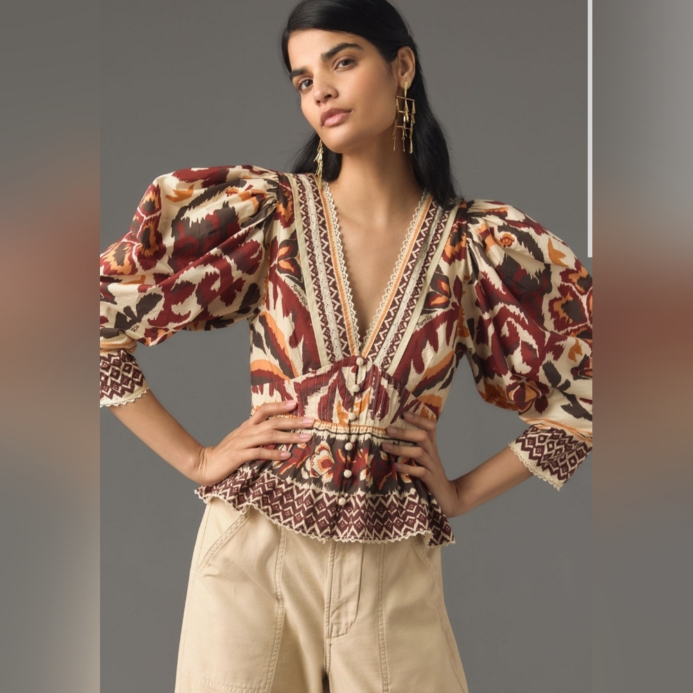 FARM Rio Toucans Scarf Puff-Sleeve Blouse